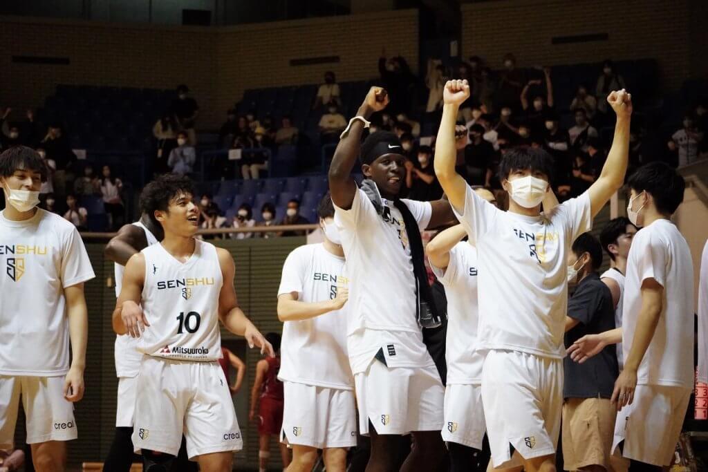 【大学】これぞ関東大学リーグ首位決戦 専修大が日大を延長戦で破り勝利 米山ジャバ偉生41分19秒出場/前半専修大学が1位で折り返す