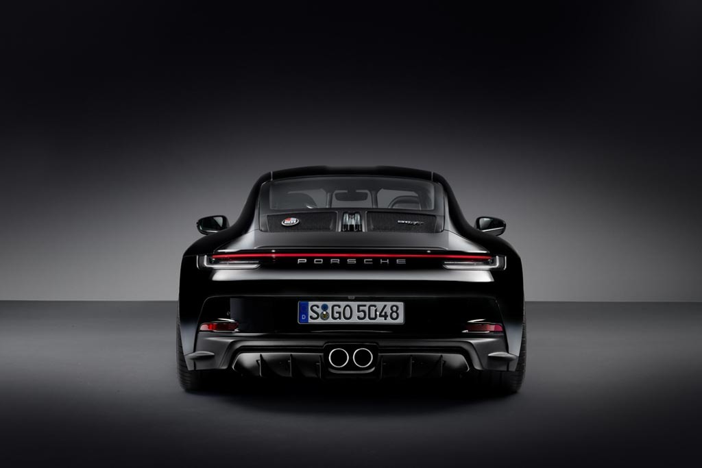 911純粋主義！ 世界で1,963台限定の特別モデル｢ポルシェ911S/T｣を､911の60周年を記念して生産