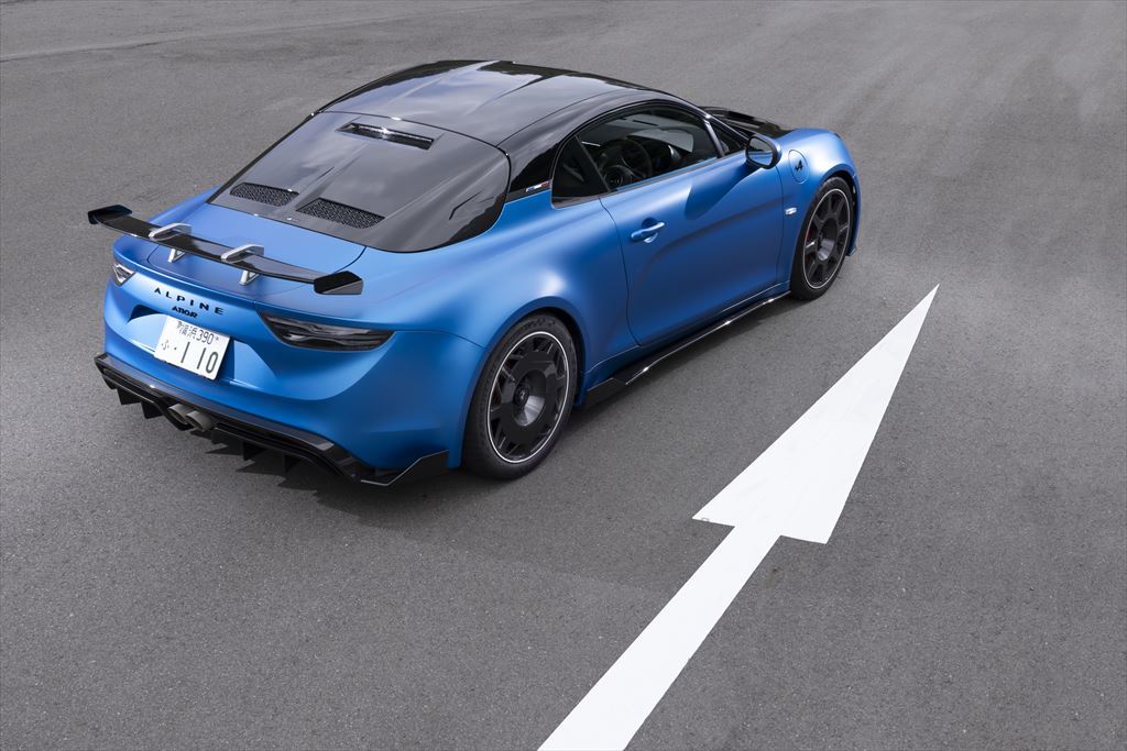 「アルピーヌA110R」の実力を公道試乗でチェック、過激になってもアルピーヌ”らしさ”は健在！