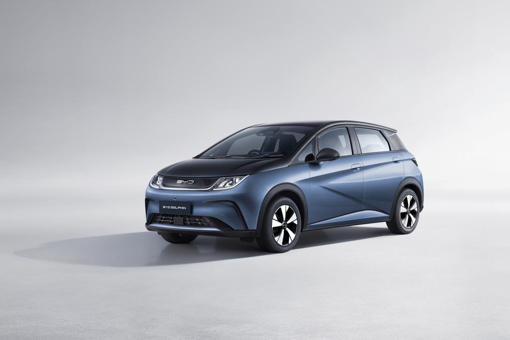 なんと税込363万円～！ BYD､日本モデル第2弾のコンパクトEV｢ドルフィン｣発売｡”生活の足”としての普段使いに最適な一台