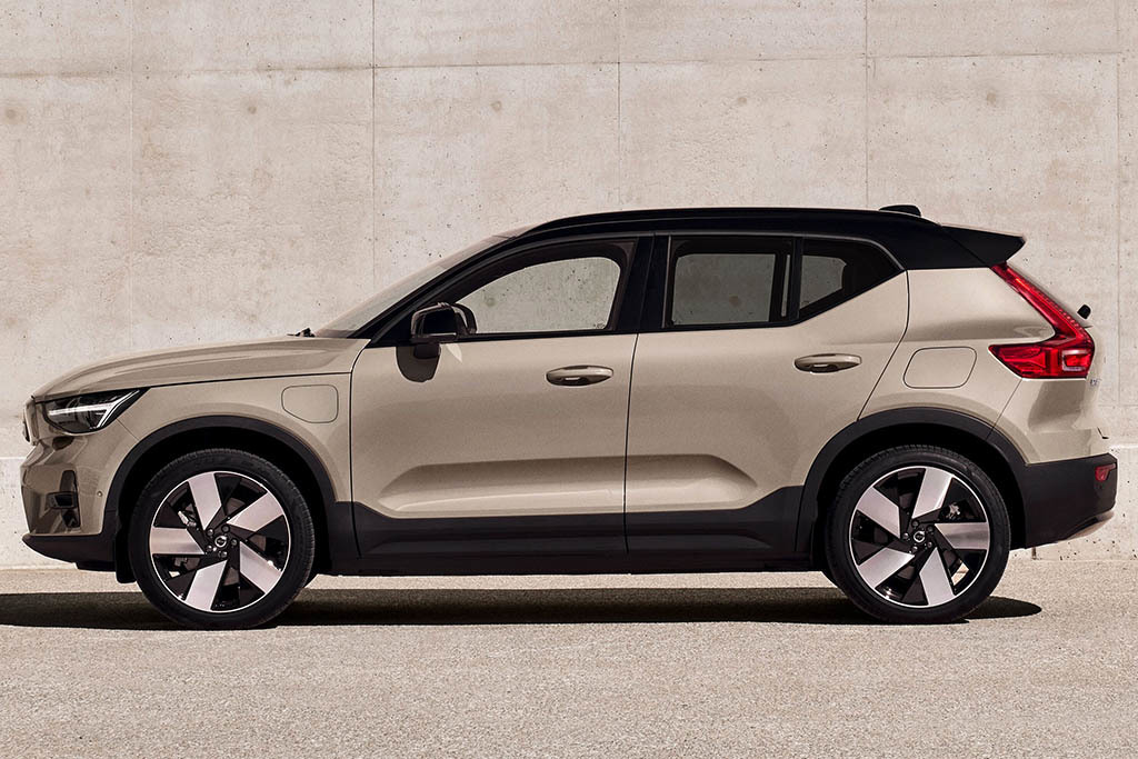 ボルボ、「XC40リチャージ」を「EX40」に車名変更！特別仕様車「ブラックエディション」も発売！