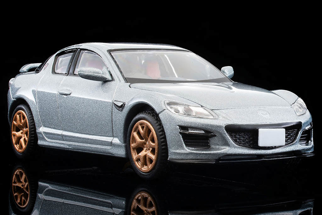 ロクヨンなのにエンジン再現!トミーテック、「マツダRX-8」をついにミニカー化!【モデルカーズ】