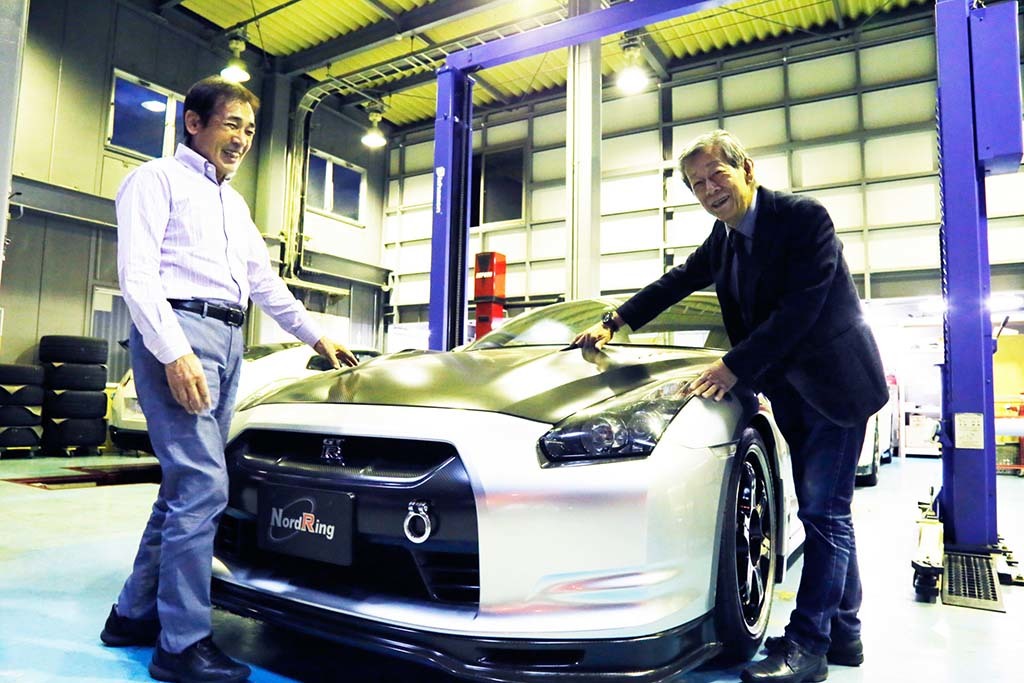 開発責任者(当時)自らが「R35 GT-R」の内幕を語るプレミアム書籍、シリアルナンバー刻印入りでの発売に向けて受注開始!
