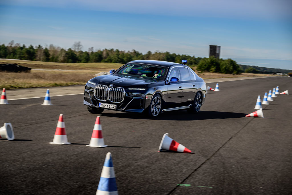 航続距離最大50km延長､革新的なウィンタータイヤ！ BMWとピレリ､欧州｢Aクラス｣ラベリングのタイヤを共同開発