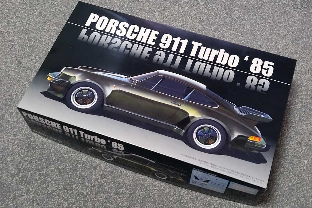 最大の見せ場!?エンジン／シャシーが完成！タミヤ＋フジミで作る「ポルシェ911ターボ」第3回【LE VOLANT モデルカー俱楽部】