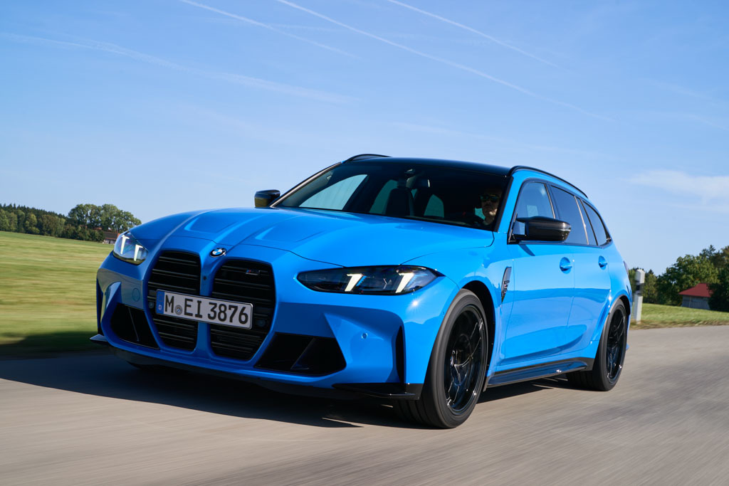 伝統的なレーシングカー・フィーリングが楽しめる! 新型「BMW M3セダン」「BMW M3ツーリング」