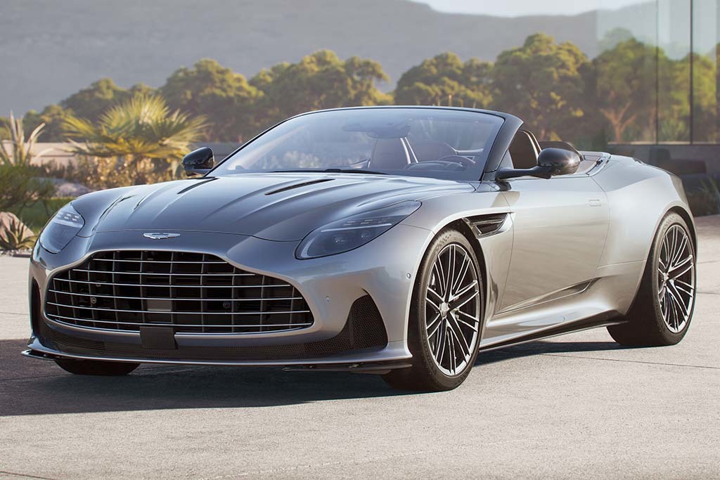 究極のオープントップ・スーパーツアラー誕生！アストンマーティン、「DB12ヴォランテ」を今週カリフォルニアで発表！