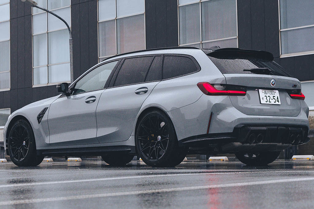 高性能スーパーワゴン参上！「BMW M3ツーリング」の主戦場はアーバンライフからサーキットまで!!