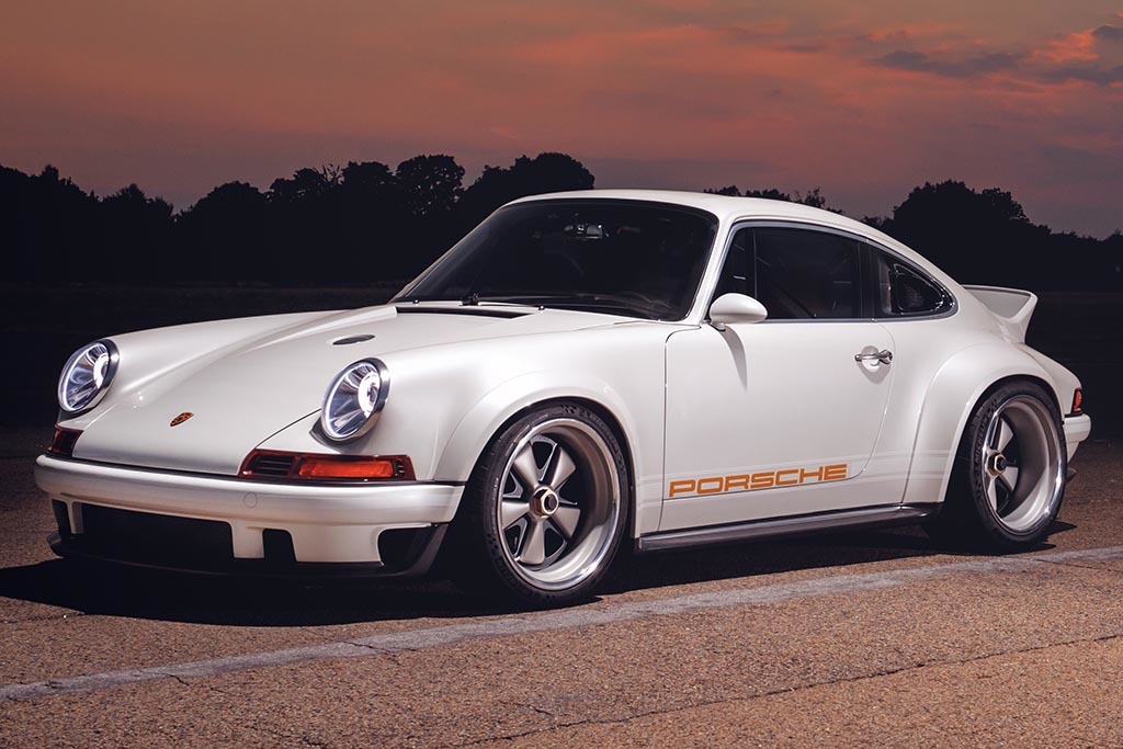 ポルシェ911再構築スペシャリストのシンガー、日本におけるパートナーシップ契約をコーンズと締結！