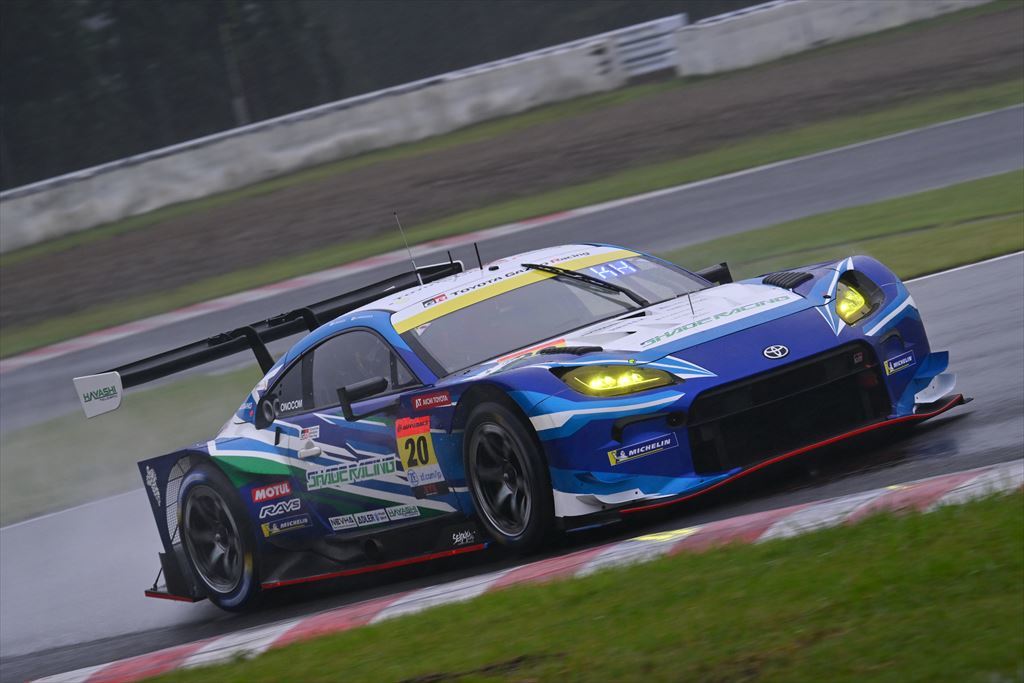 LEON PYRAMID AMGが15番手スタートから逆転で今季2連勝！スーパーGT第6戦SUGOラウンドGT300クラスリポート