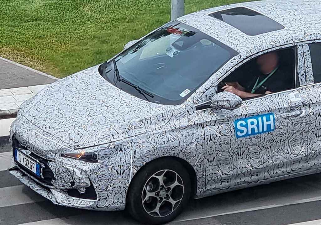 【スクープ】「MG3」が13年ぶりフルモデルチェンジでついに電動化! そのスタイルはメルセデスAクラスにソックリ!?