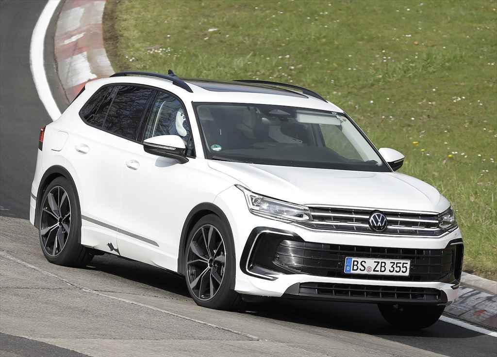 【スクープ】VW「ティグアン」次世代型はBEVと併売へ……。最新プロトタイプをキャッチ！
