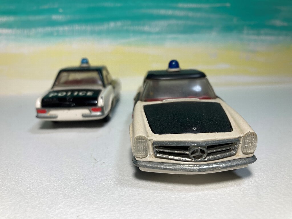警察官の人形が2体同乗している貴重な仕様!「メルセデス・ベンツ250SL HTポリス」【丸餅博士のヴィンテージ・ミニカー・ワールド】