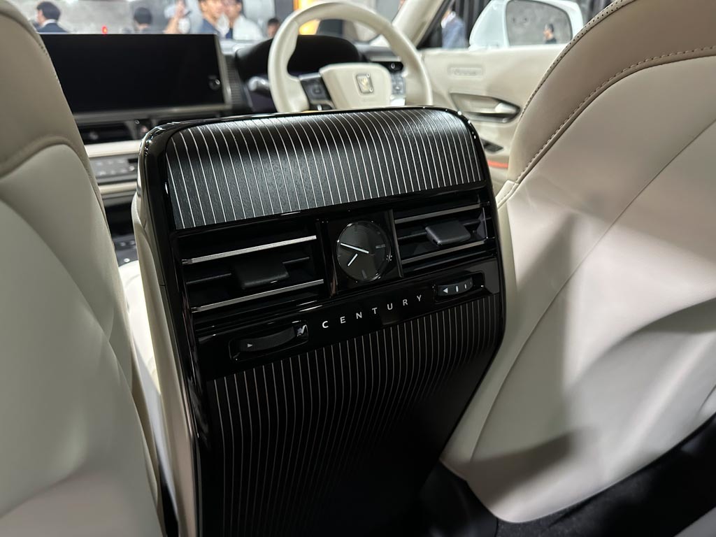 次の100年を見据えた”センチュリー”へ! トヨタが新型「センチュリー」を発表!