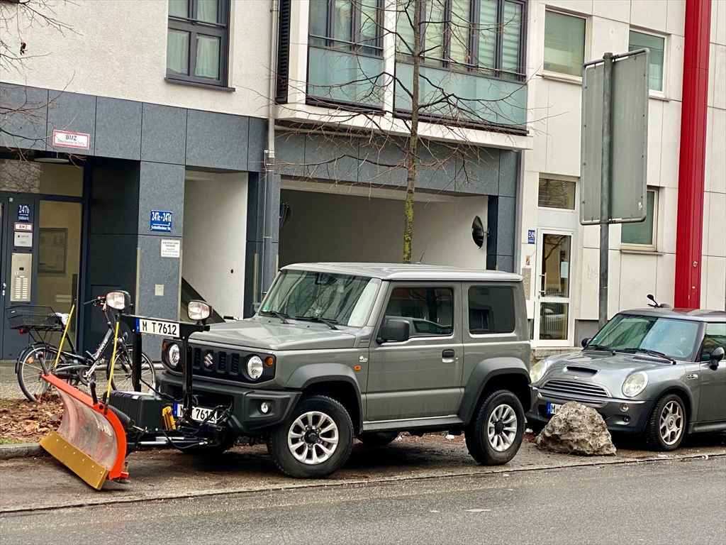 ドイツのクルマのナンバーは比較的わかりやすい!? ガソリン代も相変わらずリッター300円と高額に……【池ノ内ミドリのジャーマン日記】