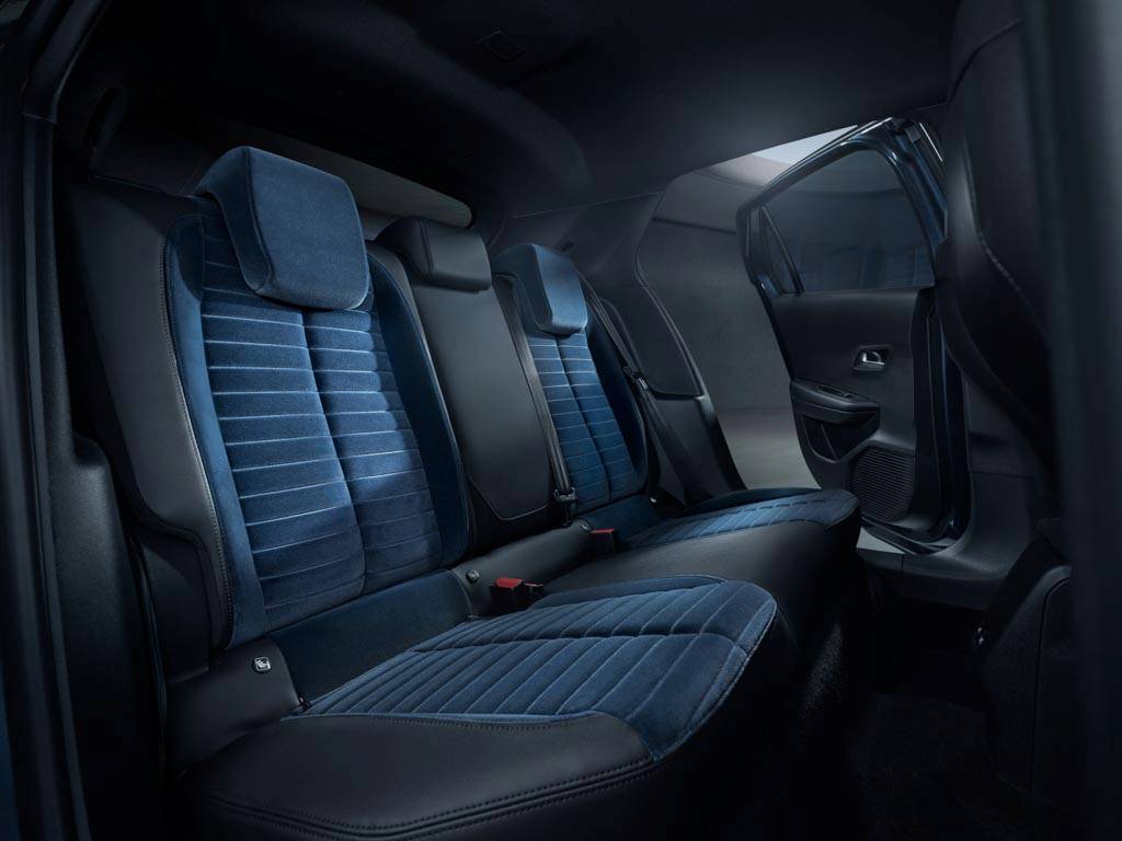 ランチア、新時代の幕開け! 新型「ランチア・イプシロン」、ついに発表。デザイン、快適性、オンボード・ウェルビーイングの究極の表現