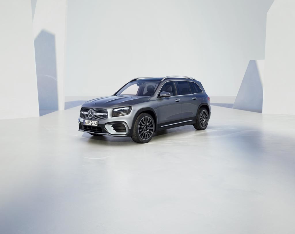 すべてを備えた本格SUV！ メルセデス､新型｢GLB｣発売｡スポーティなエクステリアデザインを採用｡