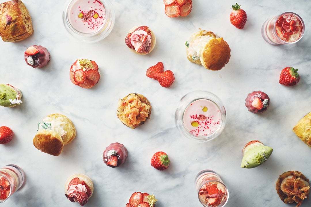ふわり、春めく。桜香る和スイーツや旬のいちごが織り成す春の口福。心躍る季節の訪れを感じながら存分に味わう桜いちご アフタヌーンティー