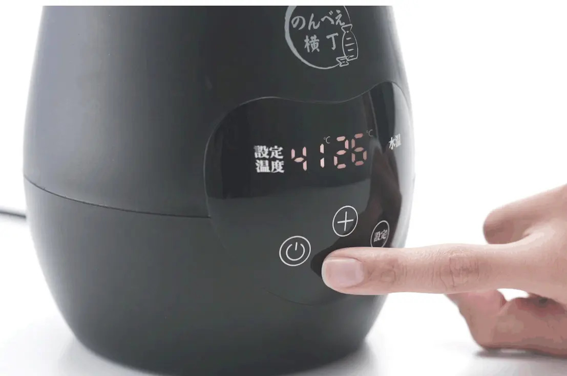 仕方ないから家飲みを楽しくしよう! 電気酒燗器「のんべえ横丁」は卓上で湯煎できるから日本酒飲みにオススメだ