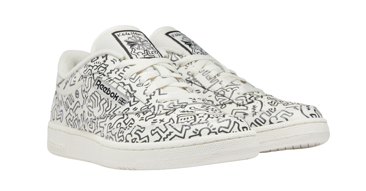 アイコニックなデザインを施したReebok × KEITH HARINGのシューズ