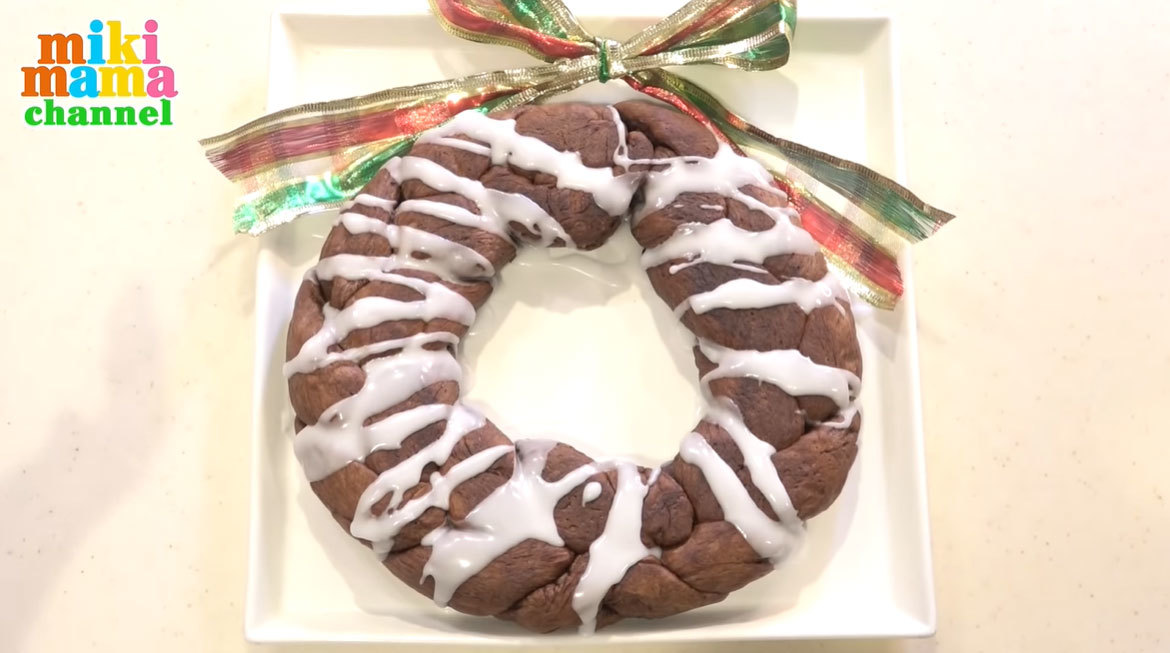 簡単！おいしい！フライパンでリースパン！見た目も味もクリスマスにピッタリ！みきママの絶品レシピ