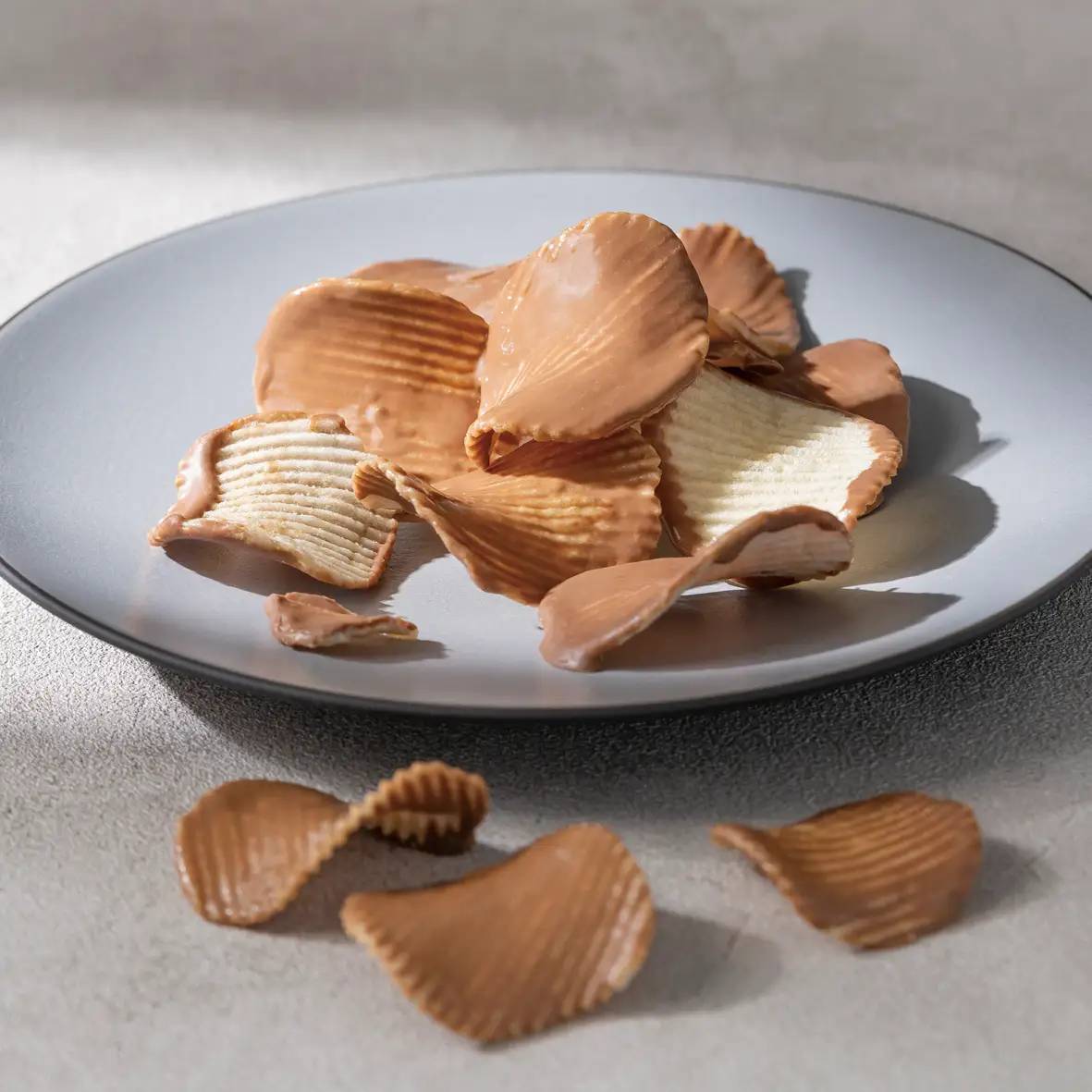 「ゴディバ マンスリー シェフズ セレクション」食べだしたら、止まらない「ポテトチップス チョコレート」に新しいフレーバー!ゴディバ「ポテトチップス チョコレート キャラメル」発売