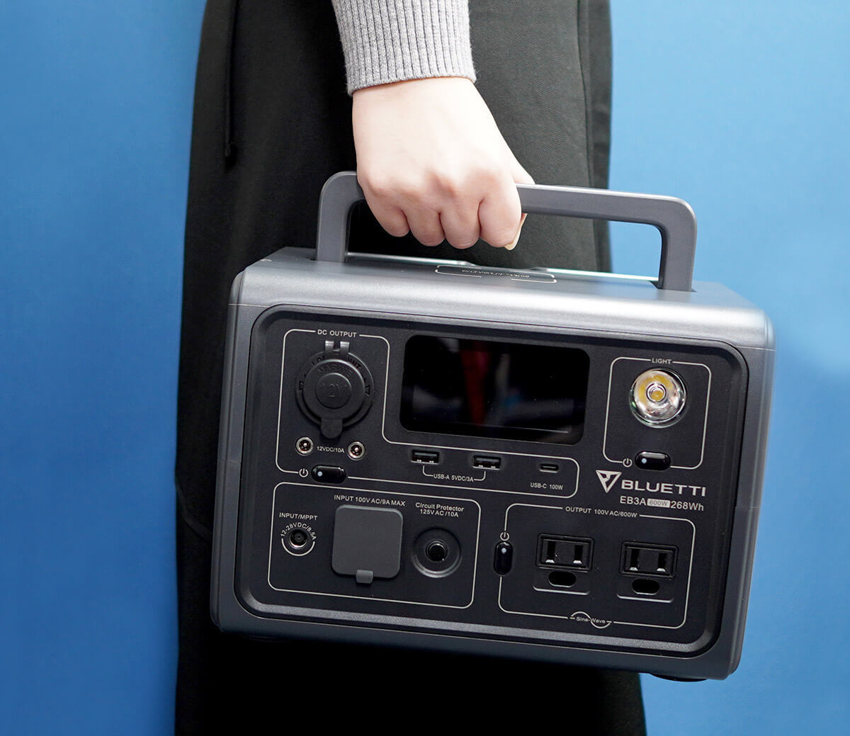 ポータブル電源BLUETTI「EB3A」の実力を検証してみた – ドライヤーや電気ポットまで使える！