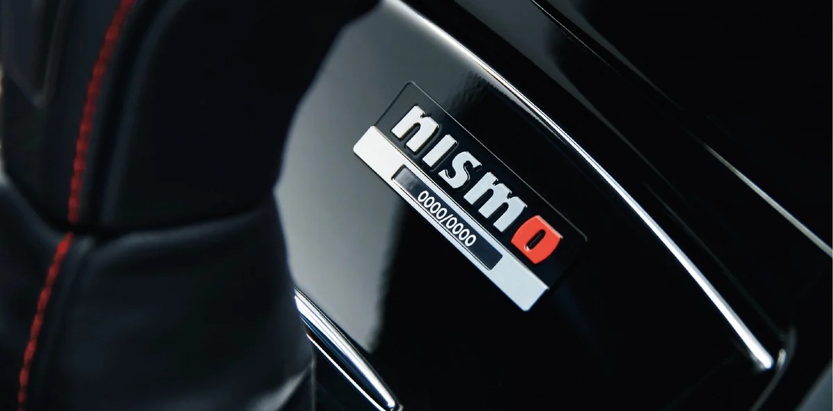 手組みエンジン搭載の100台限定仕様車も！日産『スカイライン NISMO』9月上旬に発売へ