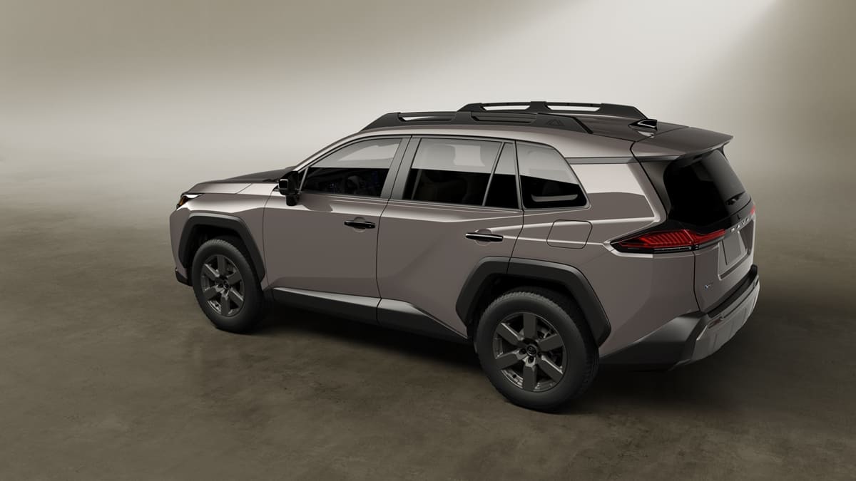 新型「RAV4」ついに登場!HEVとPHEV展開、3つの顔は都会派の“CORE”・アウトドアな“ADVENTURE”・走りを楽しむ“GR SPORT”に