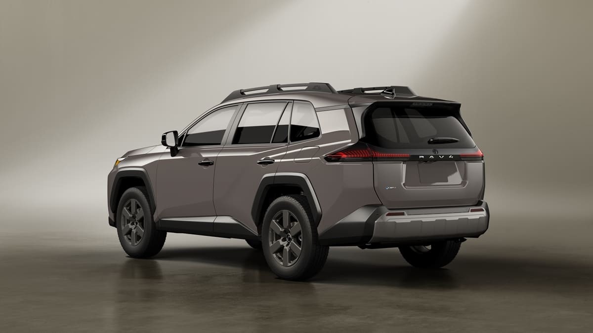 新型「RAV4」ついに登場!HEVとPHEV展開、3つの顔は都会派の“CORE”・アウトドアな“ADVENTURE”・走りを楽しむ“GR SPORT”に