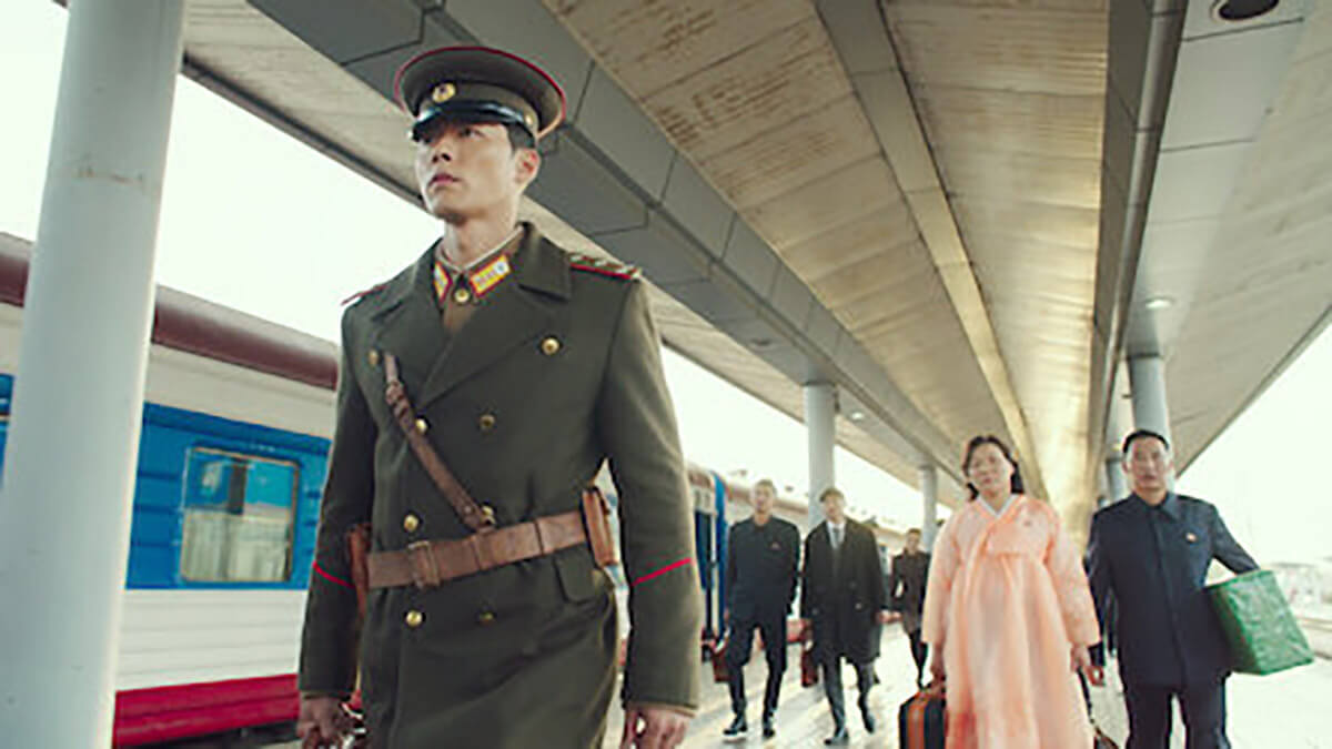 ロングヒット韓国ドラマ『愛の不時着』あらすじ/見どころ!韓国財閥令嬢と北朝鮮軍人のロマンス