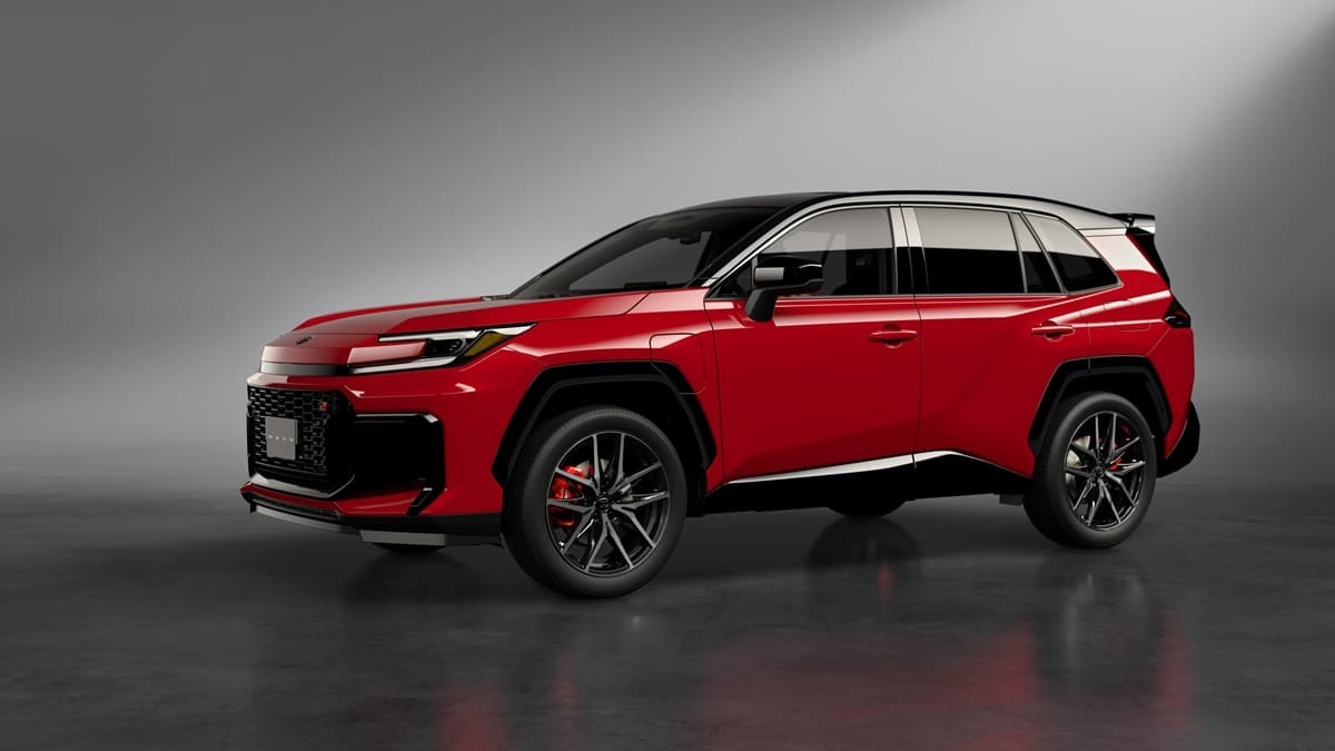 新型「RAV4」ついに登場!HEVとPHEV展開、3つの顔は都会派の“CORE”・アウトドアな“ADVENTURE”・走りを楽しむ“GR SPORT”に