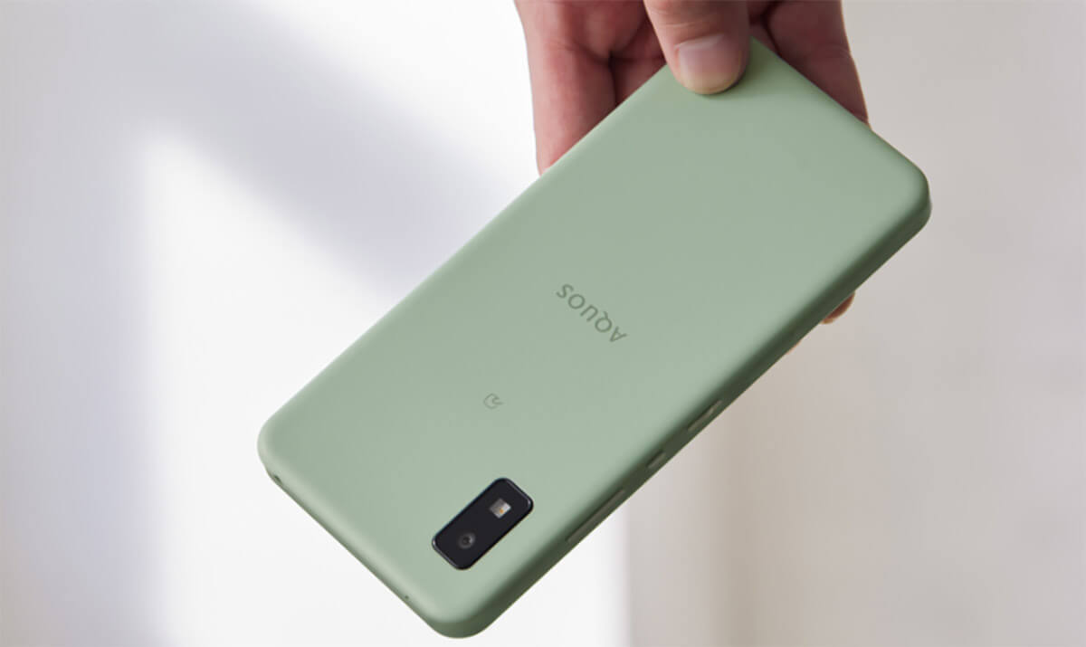 【2024】小さいスマホおすすめ7選：軽くて小型！3.0～4.0インチも紹介