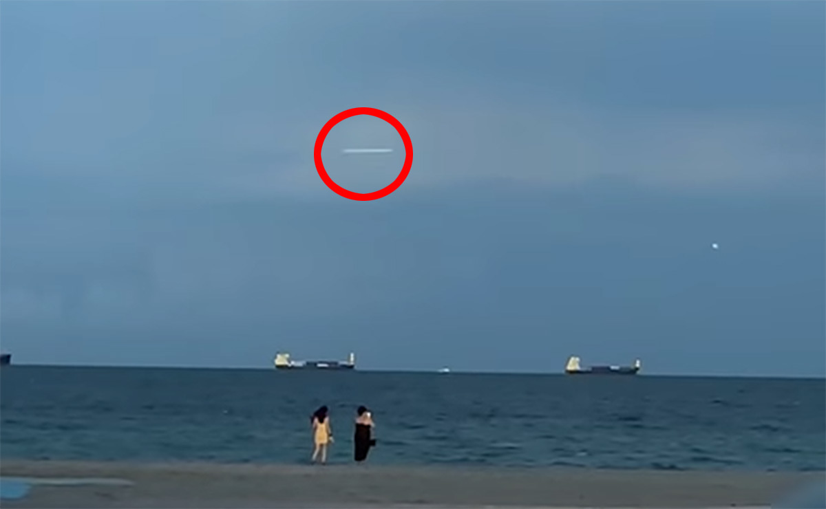 嵐を横切る「高速UFO」が撮影される! 時速3200km、雷からエネルギーを得ている?