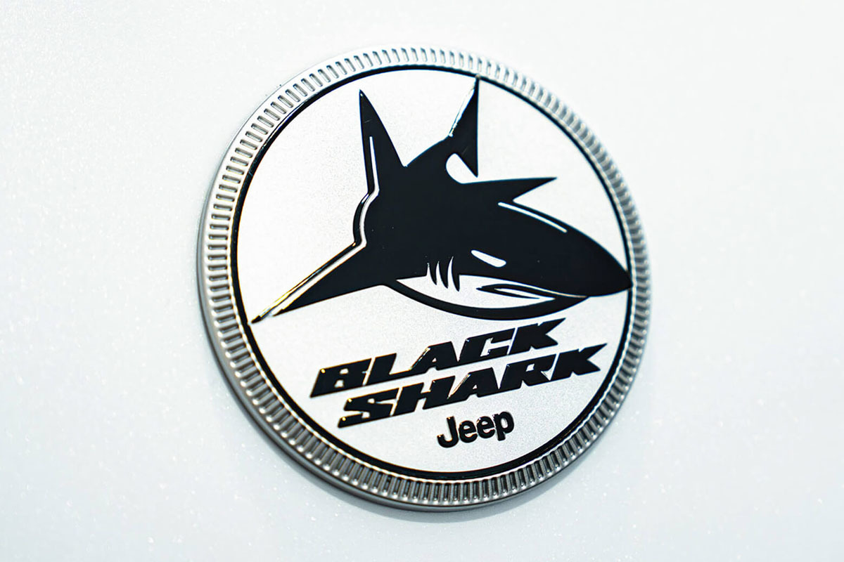 ジープ コンパスに200台限定の「コンパス ブラックシャーク」を発売