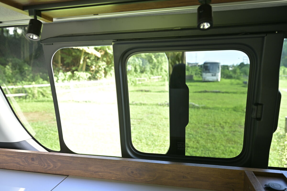 キャンピングカーはもっと欲張れる！「車中泊を快適にしたい＋普段使いもしたい」“バンコン”という選択肢