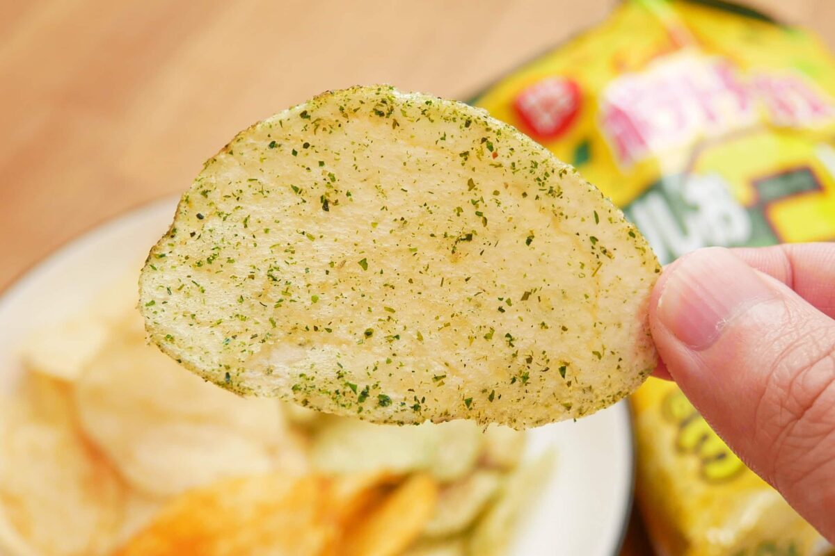 今だけ買えるカルビーの“3倍ポテチ”が濃厚すぎる… 「いくらでも食べれてしまいそう」