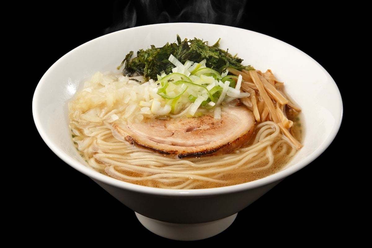 「宅麺.com」、洗練された独自の中華そばが人気のラーメン店『中華そば六感堂』の取り扱いを開始