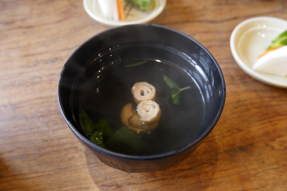 わずか4席で行列必至　温泉街・熱海にある鰻の名店『うな正』が絶品すぎる