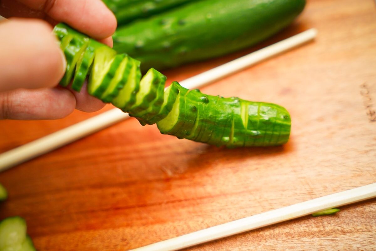 食べ出したら止まらない…　漬け込み5秒で作れる「無限きゅうり」が圧倒的な美味さ