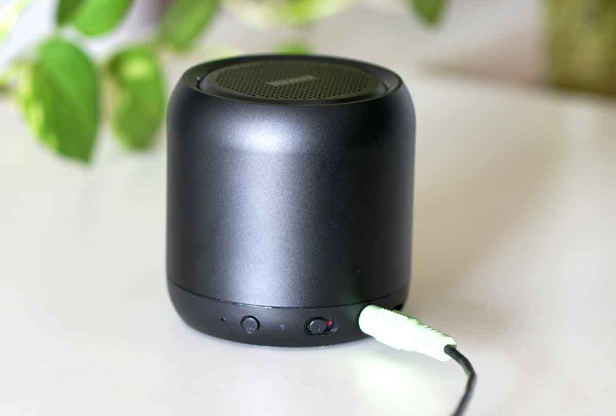 ダイソーの550円「Bluetoothスピーカー」Anker製品と実際に聴き比べ！− どっちが買い？