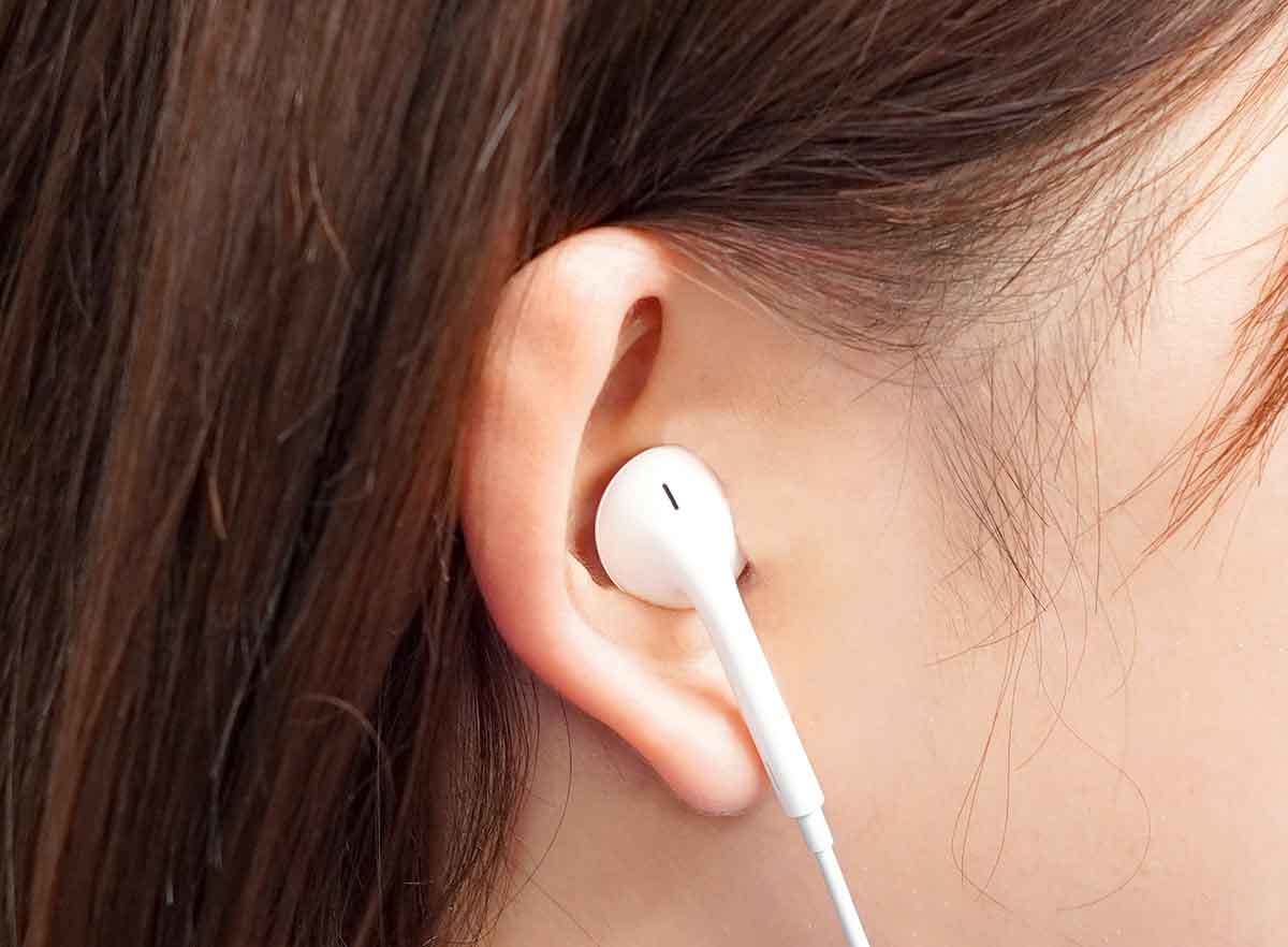 新型「EarPods（USB-C）」とAirPodsはどっちが買いか？− 実際に聴き比べてみた