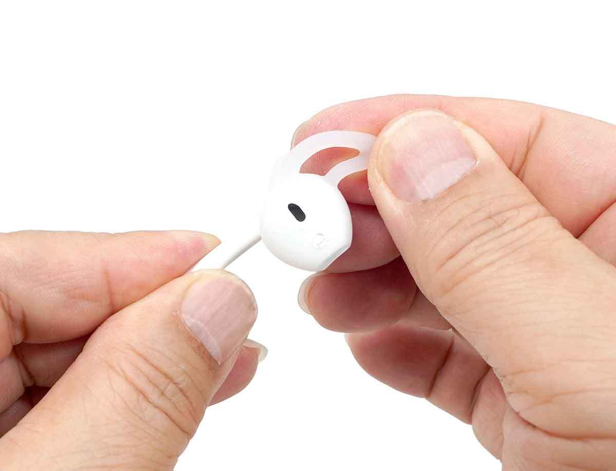 ダイソーで110円の「AirPods＆EarPods用シリコンカバー」でフィット感が大幅アップ！