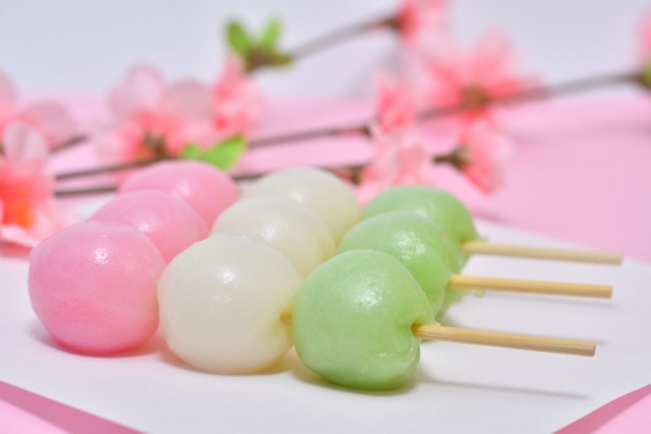 「花より団子」とはどんな意味?その由来やどのように使われる言葉についても解説!