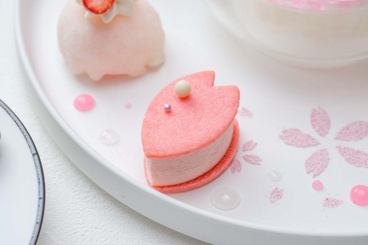 ハイアット セントリック 金沢、4月1日より桜と苺をたっぷり堪能できる「Sakura Strawberry Cake Set」提供へ