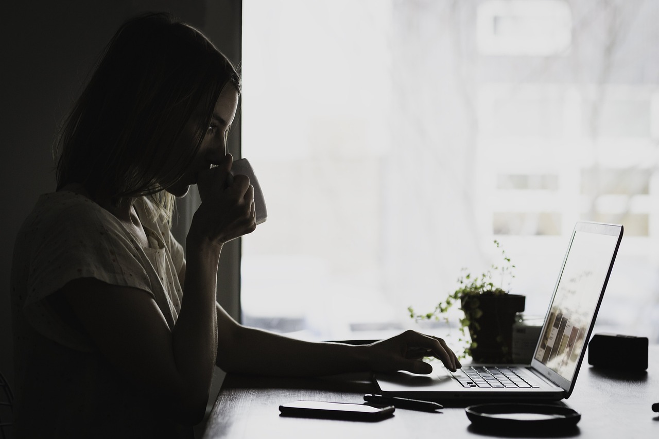 現代は「タイパ重視社会」!?9割もの人が気にするタイパで何に気をつける?生まれた時間で何をする?【2023年アンケート調査】