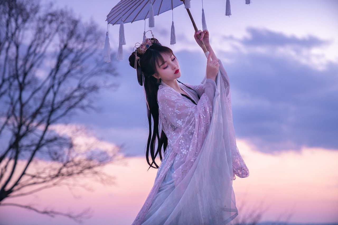 「明眸皓歯」とはどんな意味の四字熟語？どんな人物に対して用いることば？元々は特定の人物を形容した言葉だった？！
