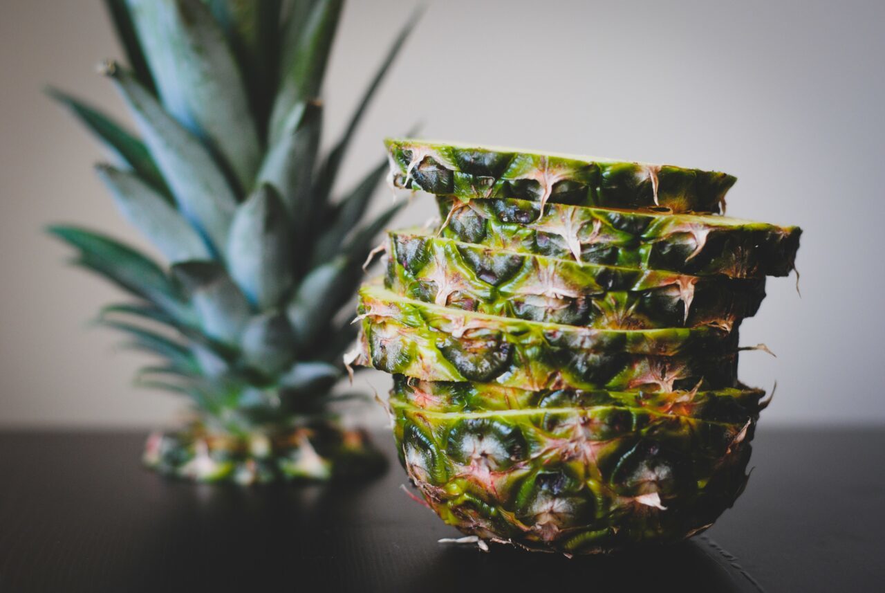 「パイナップルの種」はどこにある?そもそも種のある植物なの?