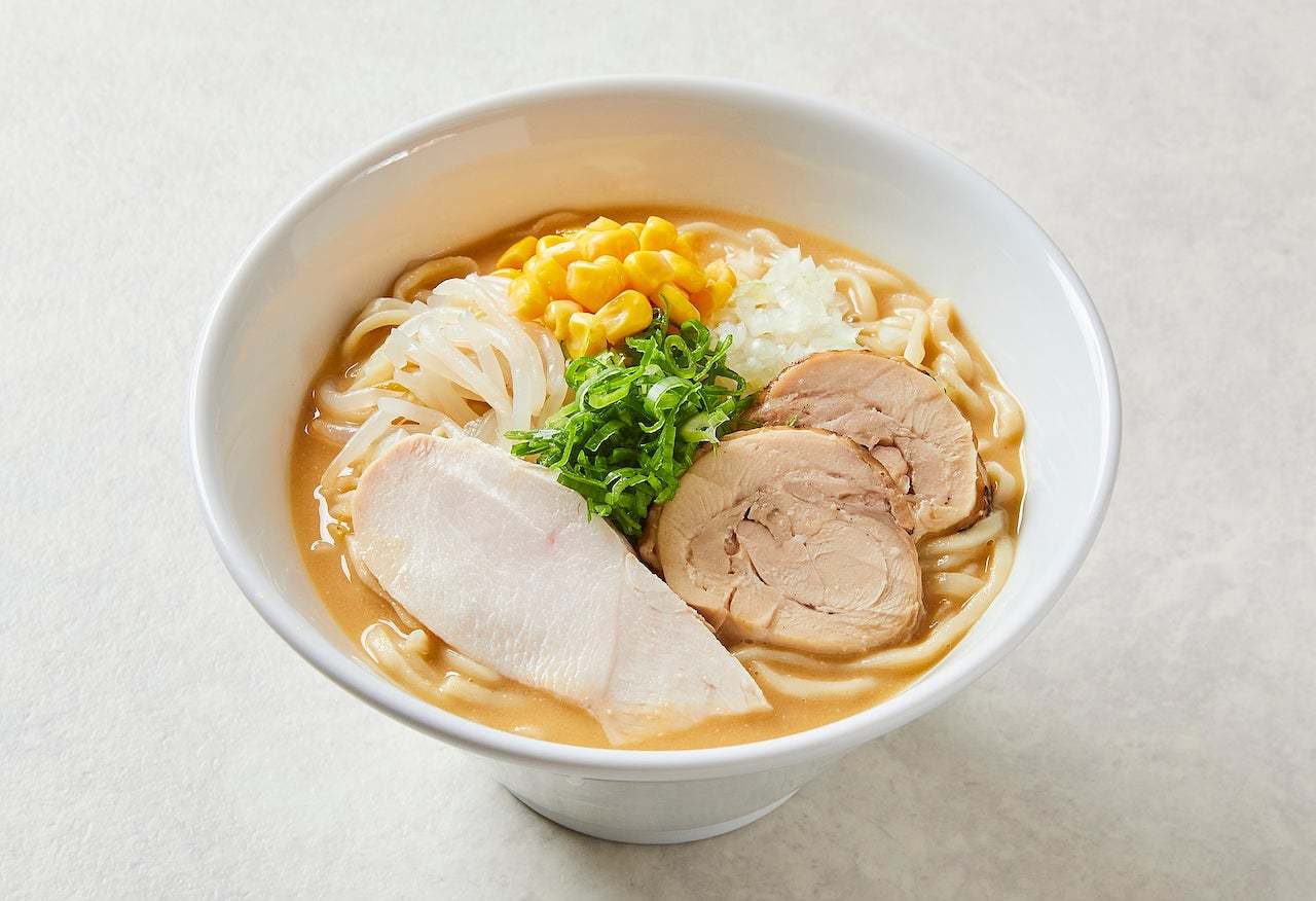 カナダ・トロント発の鶏白湯ラーメン「RYUS Noodle Bar」が東京日本橋蛎殻町に日本路面店を初出店