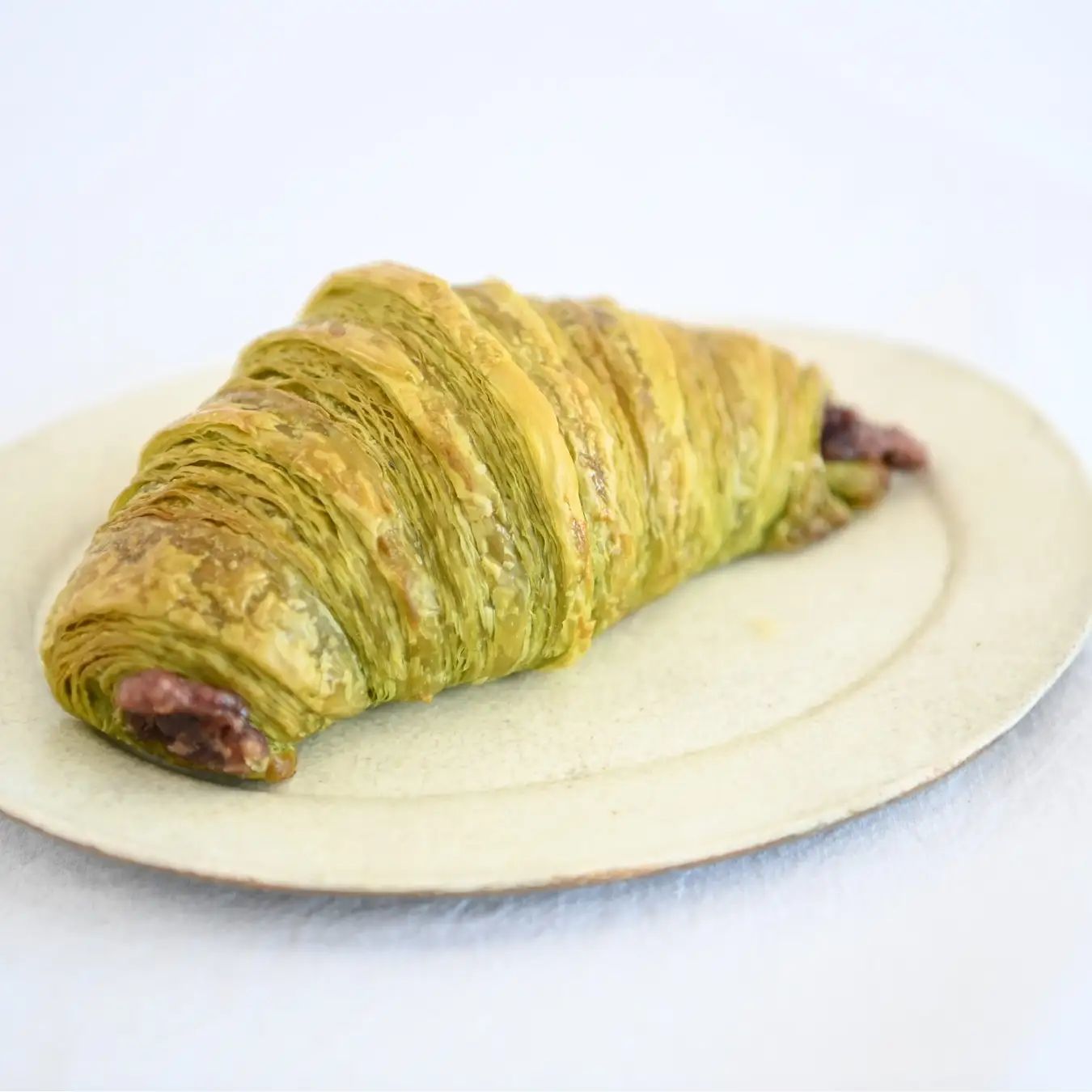 クロワッサン・焼菓子・ドリンクのテイクアウト専門店「リベルテ・パティスリー・ブーランジェリー 京都清水店」が、ブランド日本上陸5年の春、2023年4月14日(金)にOPEN!